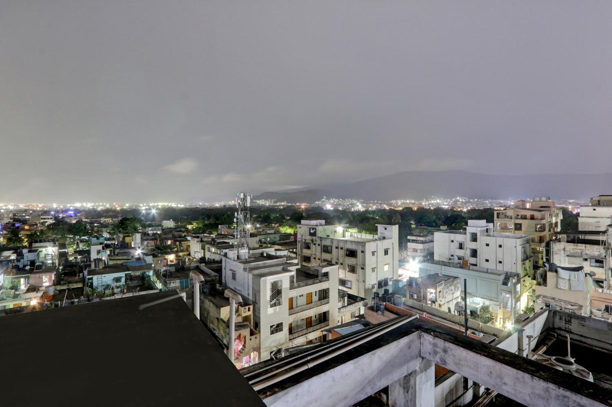 Hotel Super Townhouse Daba Garden Road à Visakhapatnam Extérieur photo