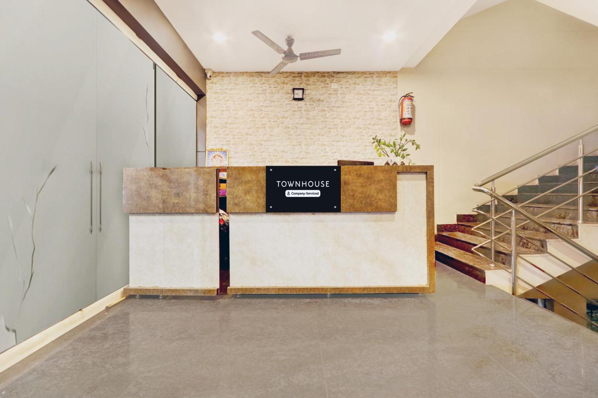 Hotel Super Townhouse Daba Garden Road à Visakhapatnam Extérieur photo