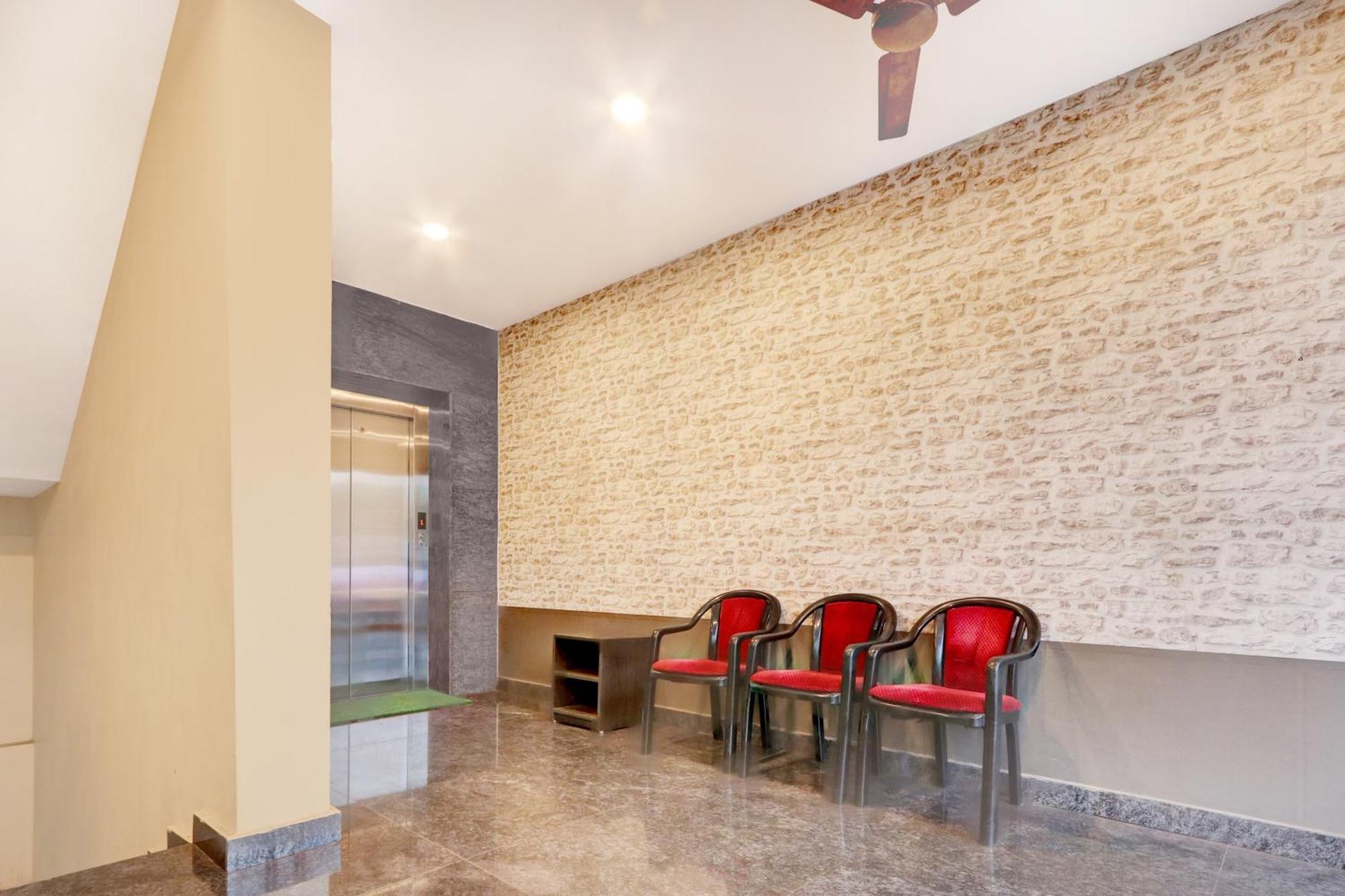 Hotel Super Townhouse Daba Garden Road à Visakhapatnam Extérieur photo